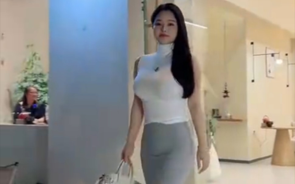 The people you like teach you to grow up, the people who like you make you a child.