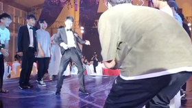 丝狗猜一成语_木猜一成语疯狂看图(2)