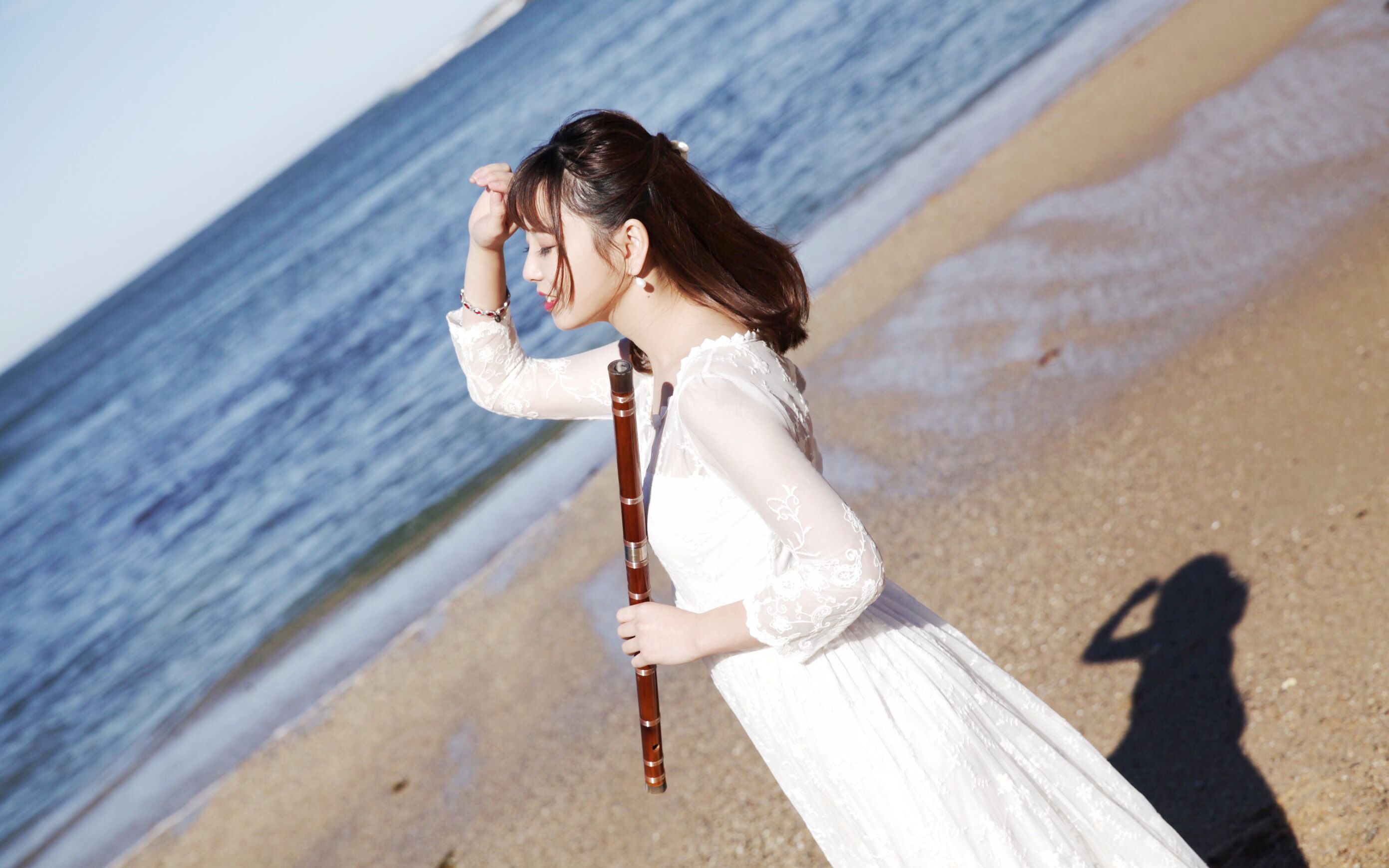 董敏笛子演奏《贝加尔湖畔》_哔哩哔哩(゜-゜)つロ干杯~-bilibili