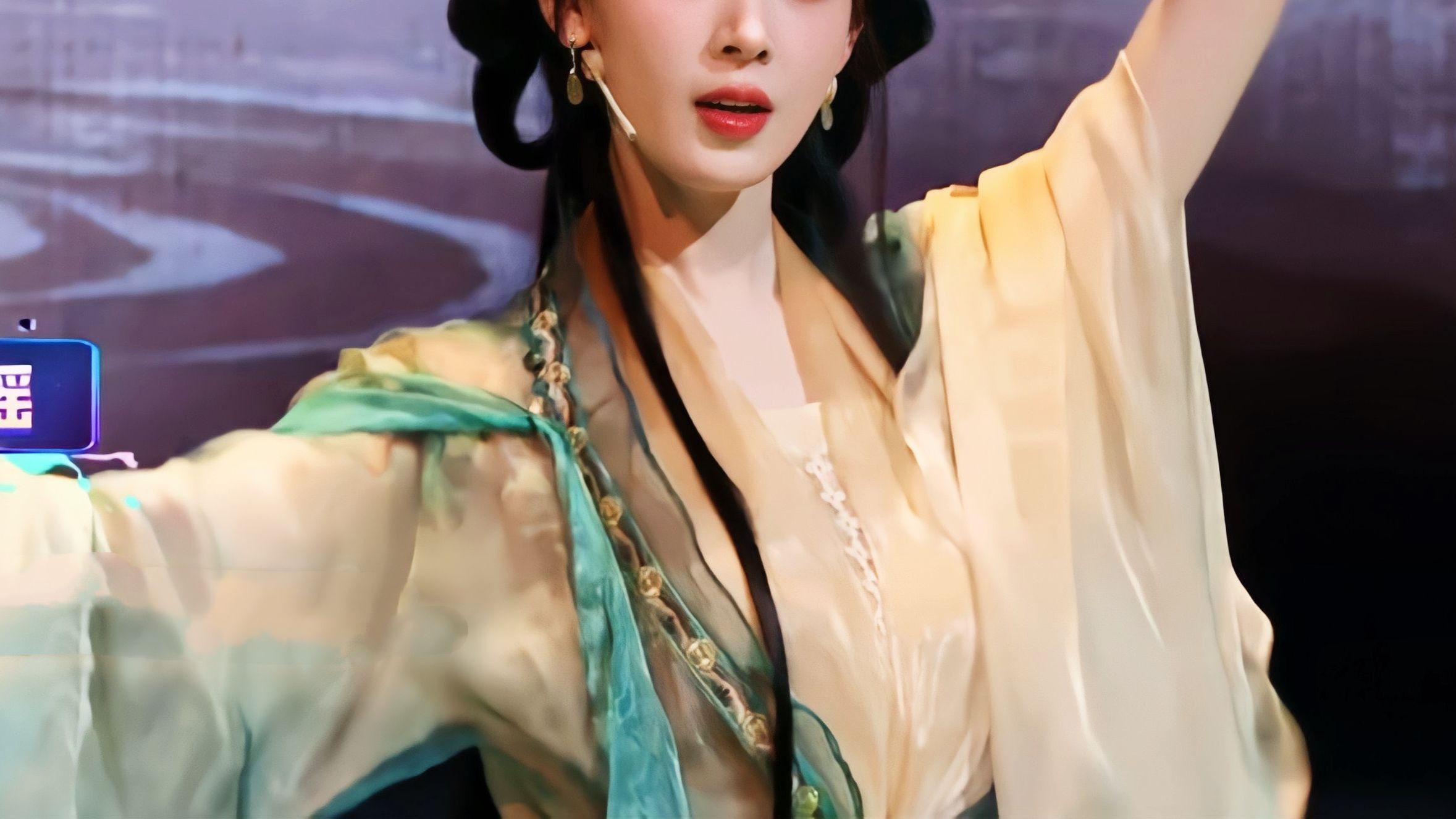 天哪没一个网红脸，完全理解央视选她们当四美了！