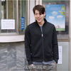 在刚出狱的儿子面前欺负妈妈的下场会很惨