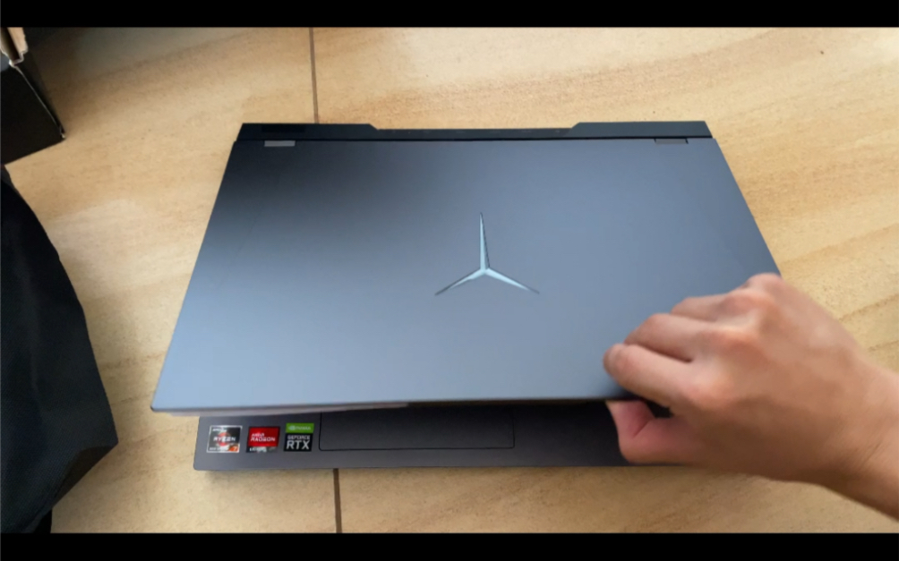 拯救者r9000p2022款开箱