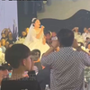 与妈妈合唱《是妈妈是女儿