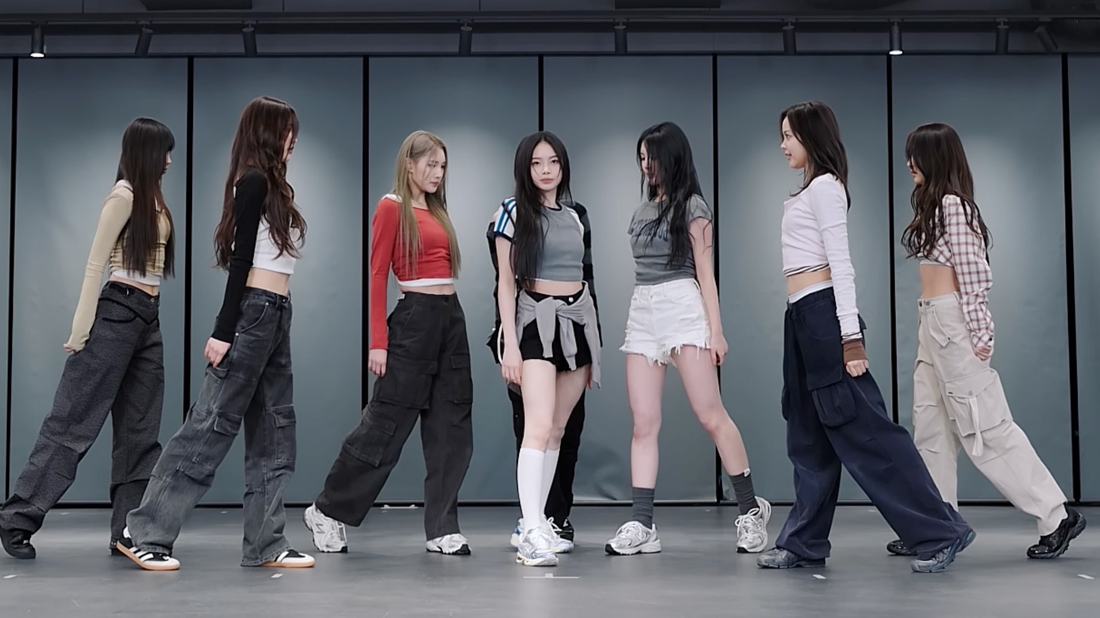 【4K镜面】Hearts2Hearts - The Chase 练习室 直拍 分段循环 画放大 替音轨 调色♡扒舞专用