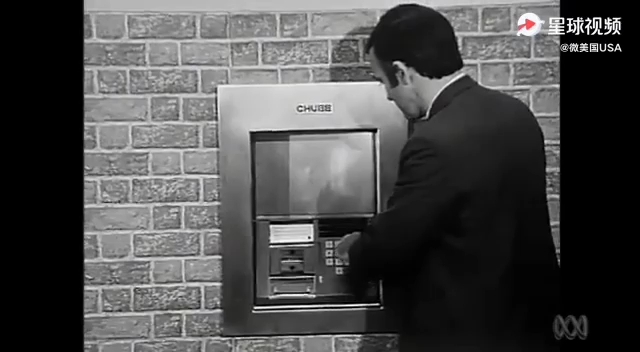 神回复评论：ATM机刚被发明的时候[第一更新]的第1张示图