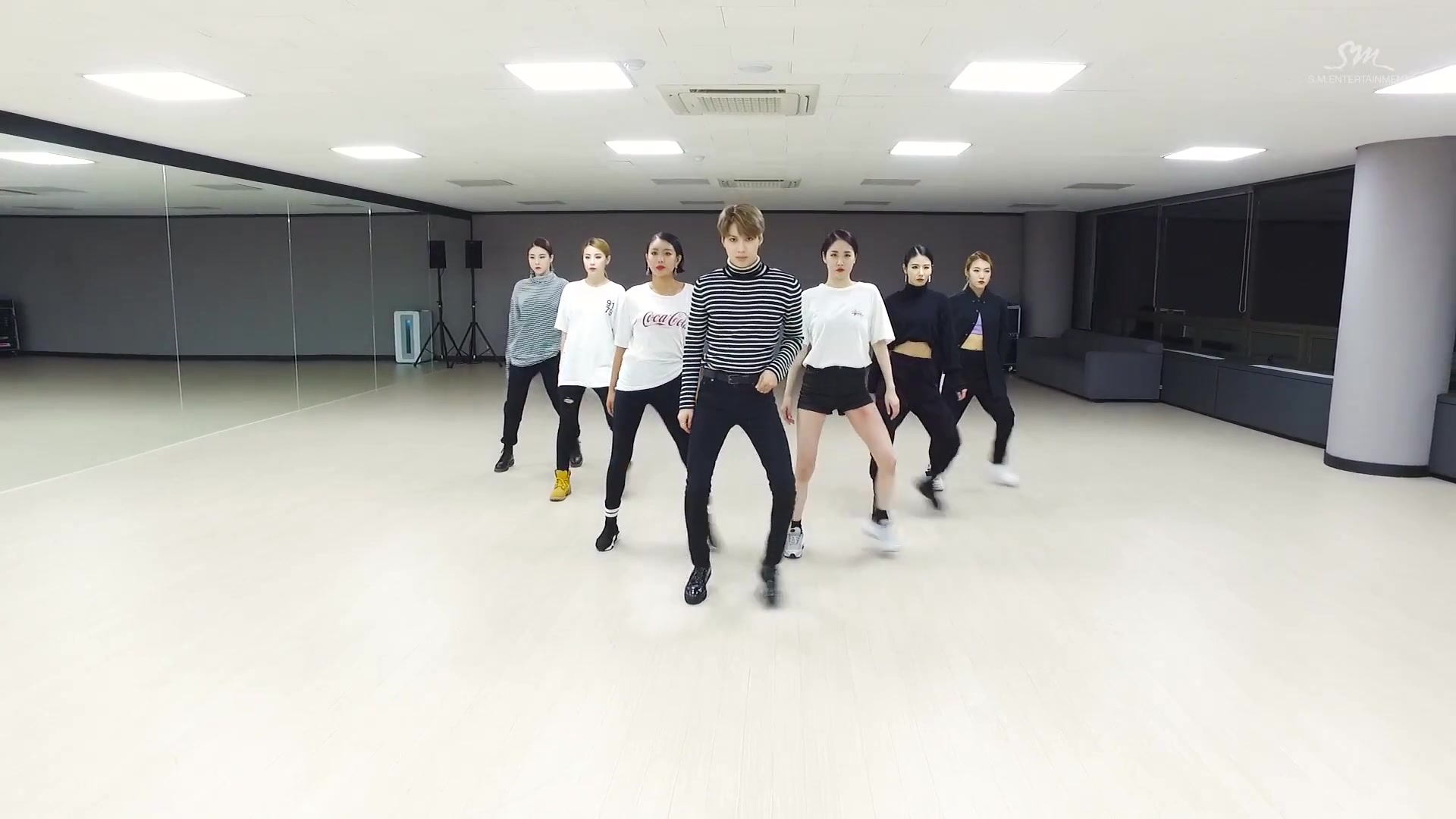 泰民TAEMIN - MOVE (Dance Practice舞蹈练习室)