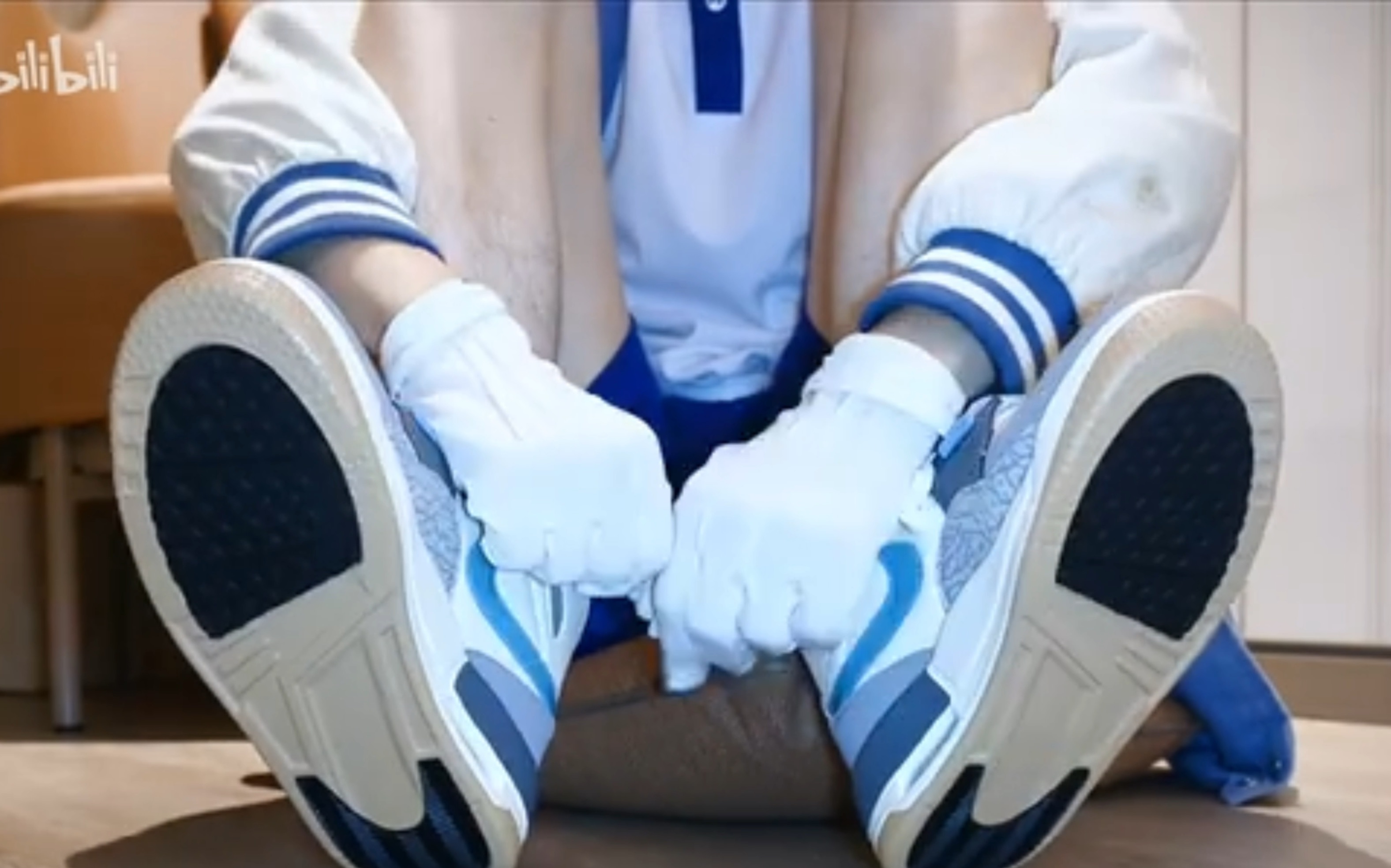 【助眠向】白手套抓挠312白灰蓝