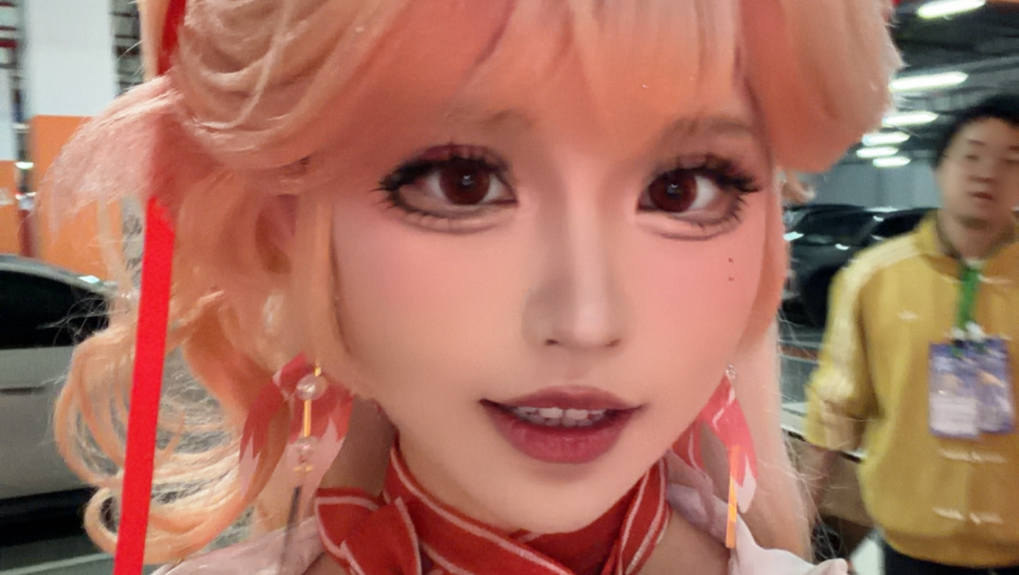 你是谁，都进来听萌萌香唱歌