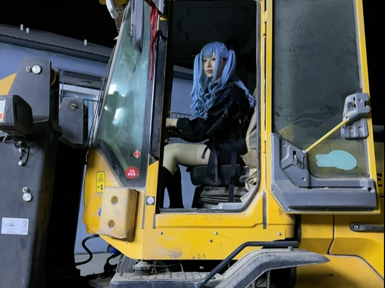 Shoko Toyokawa went to Rhode Island to drive a forklift.