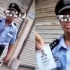 19岁小伙假扮警察偷窃，被真警察一句话问懵，网友：气质没拿捏好
