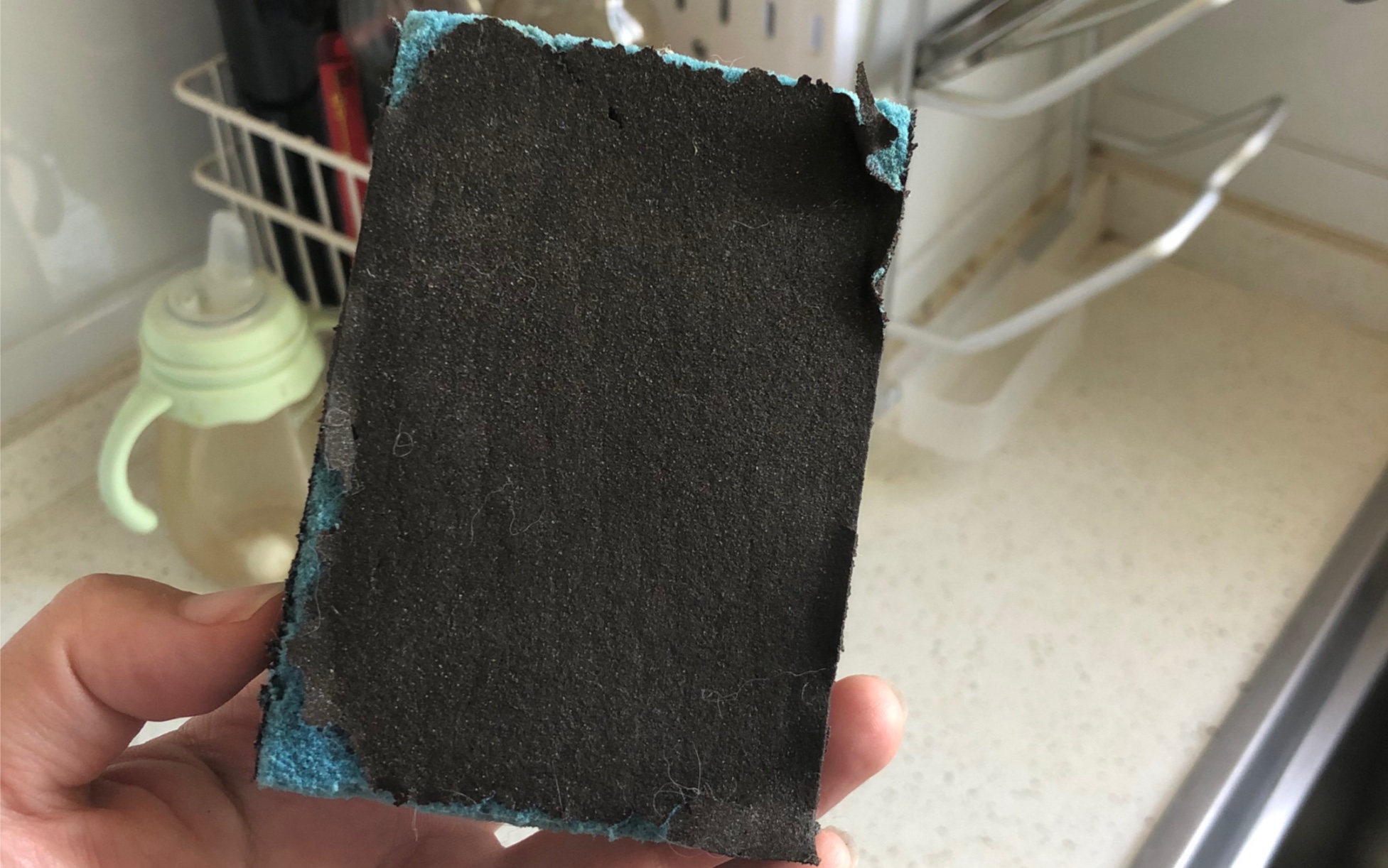 我想雇人帮我把金刚砂海绵擦磨成这样给我用