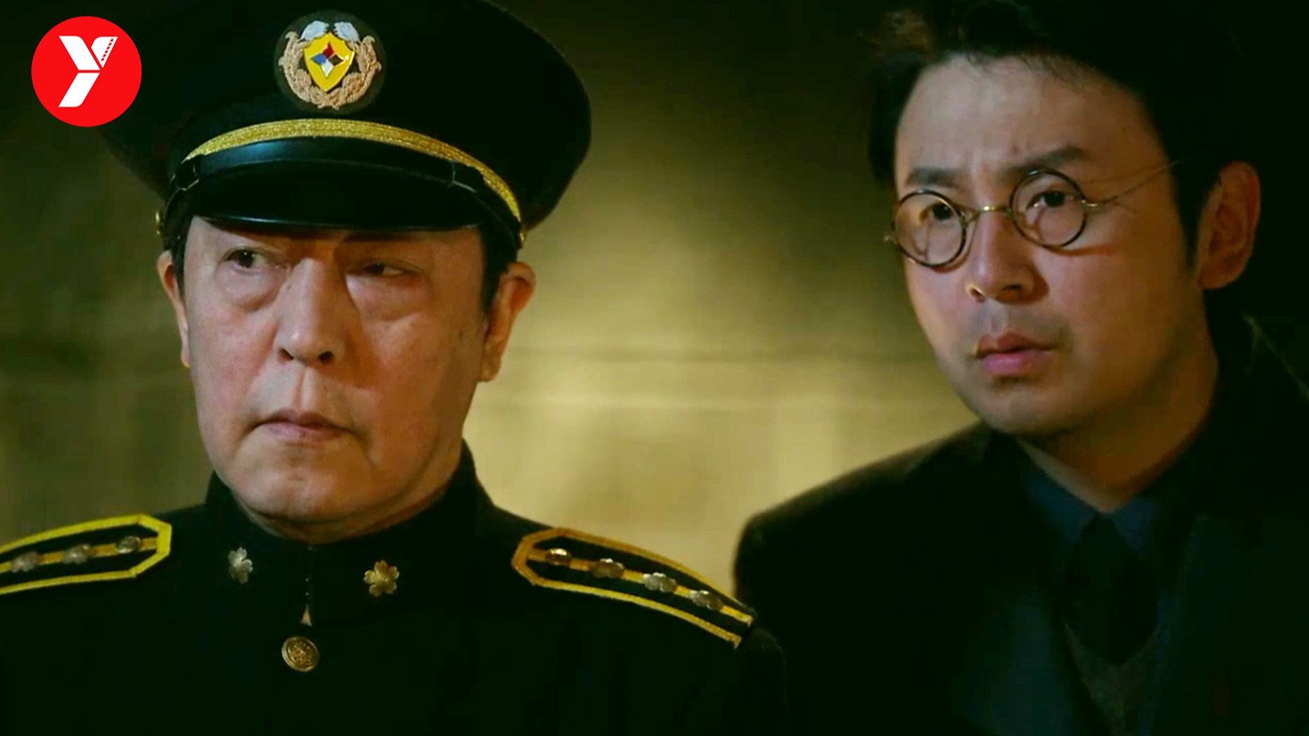 【越哥】张艺谋再次破圈，10亿票房大作，教科书级别的谍战大片！