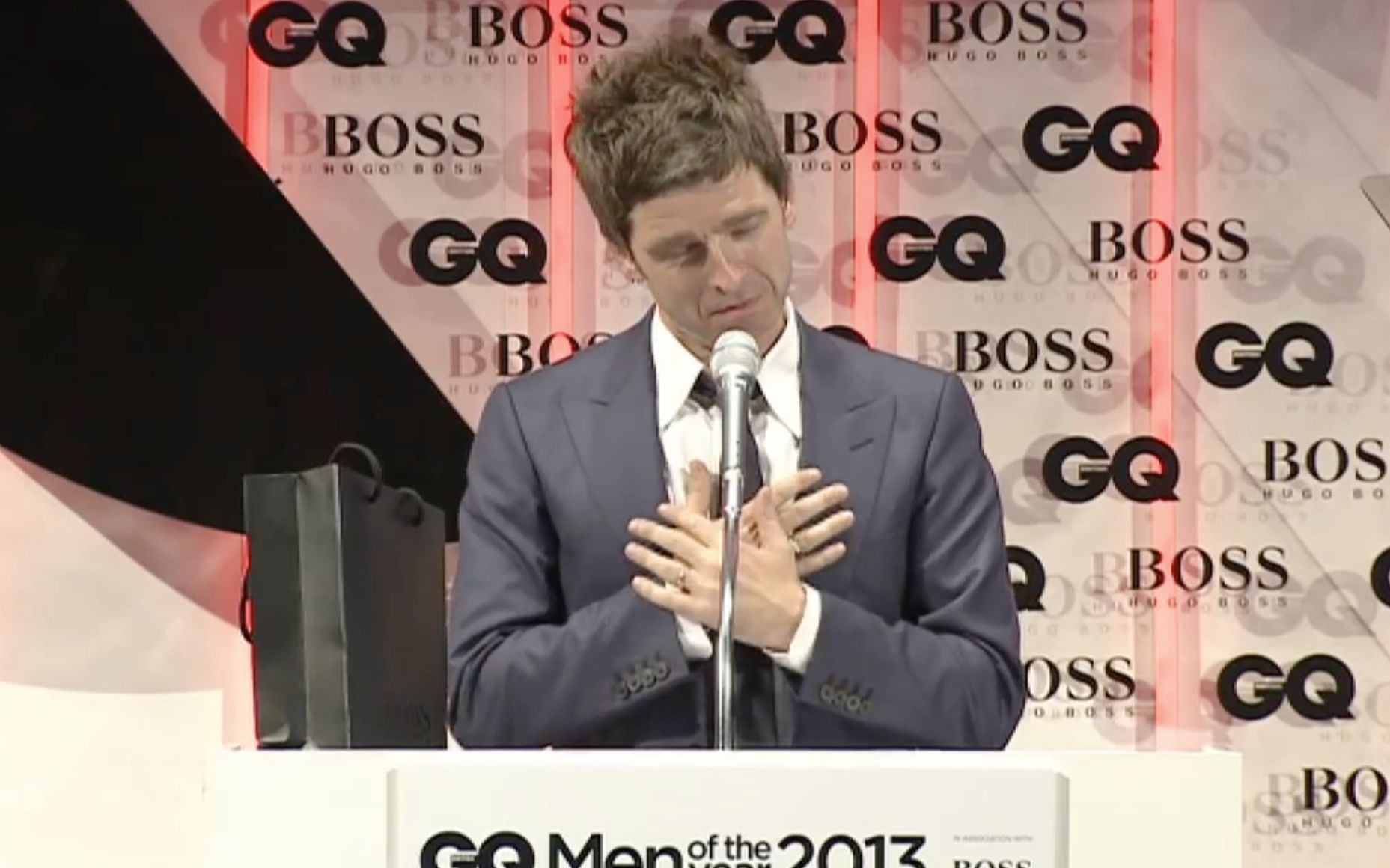 noel gallagher attacks william hague for attending gq awards