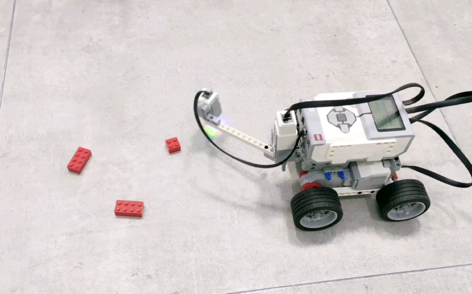 活动作品乐高ev3扫雷车