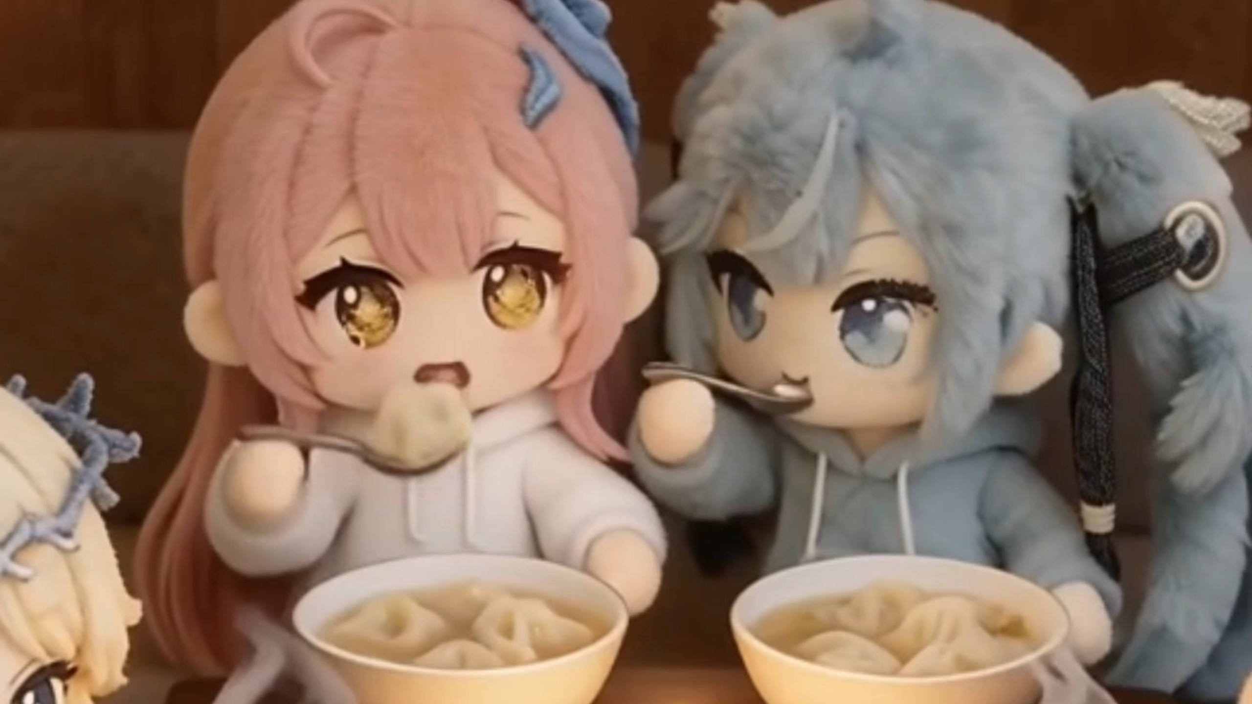 和小爱一起玩耍～