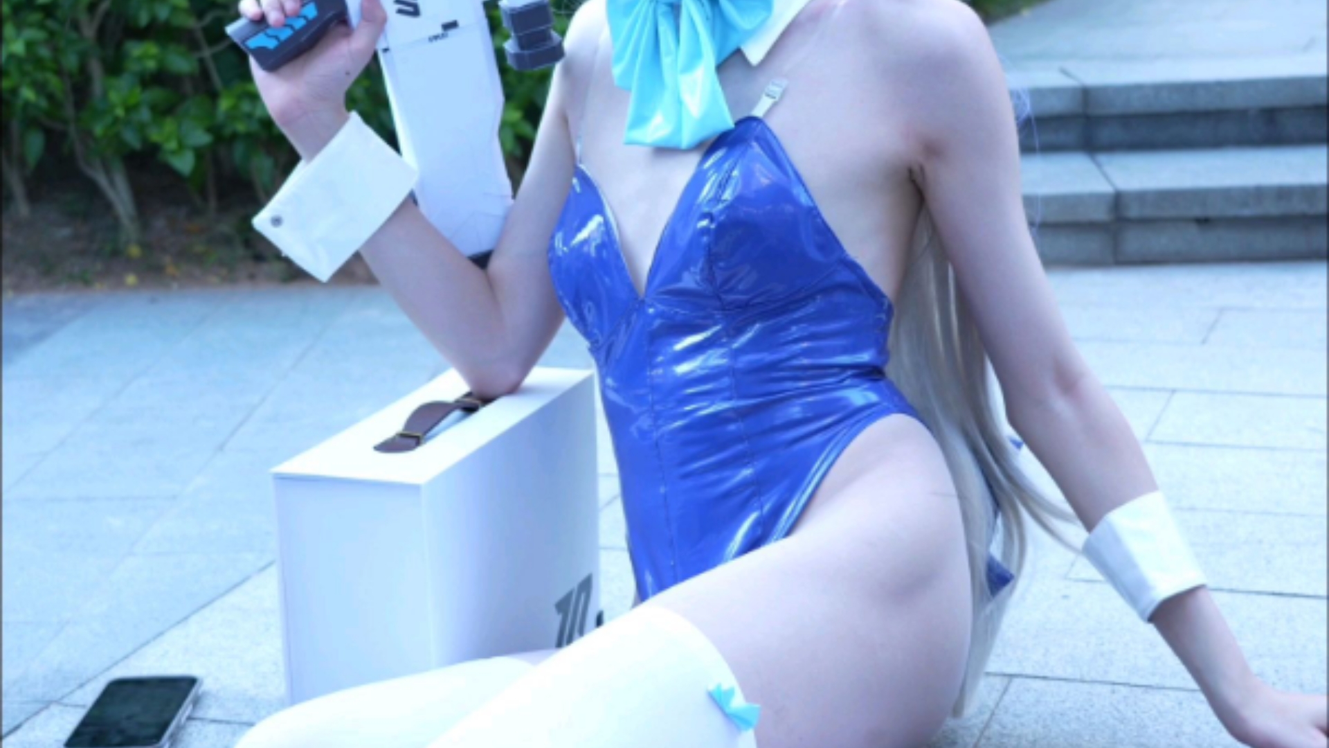 [Flying bird horse time rabbit girl cos down] - Guangzhou really is still quite hot.