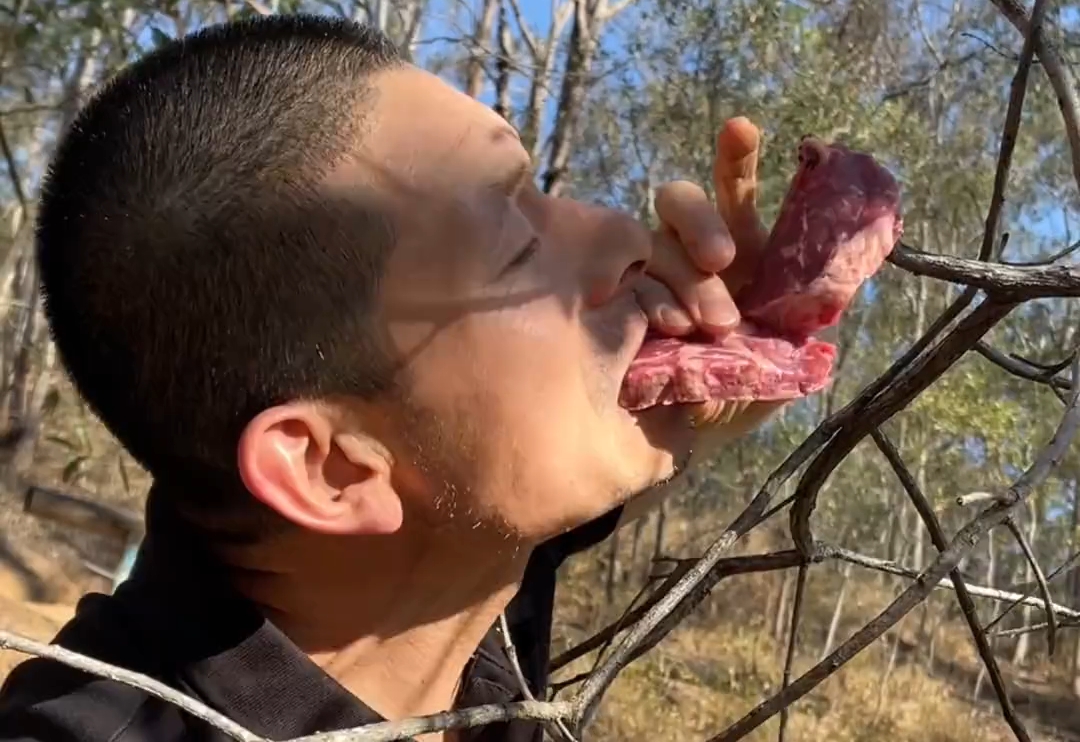 人吃野果，我吃野肉