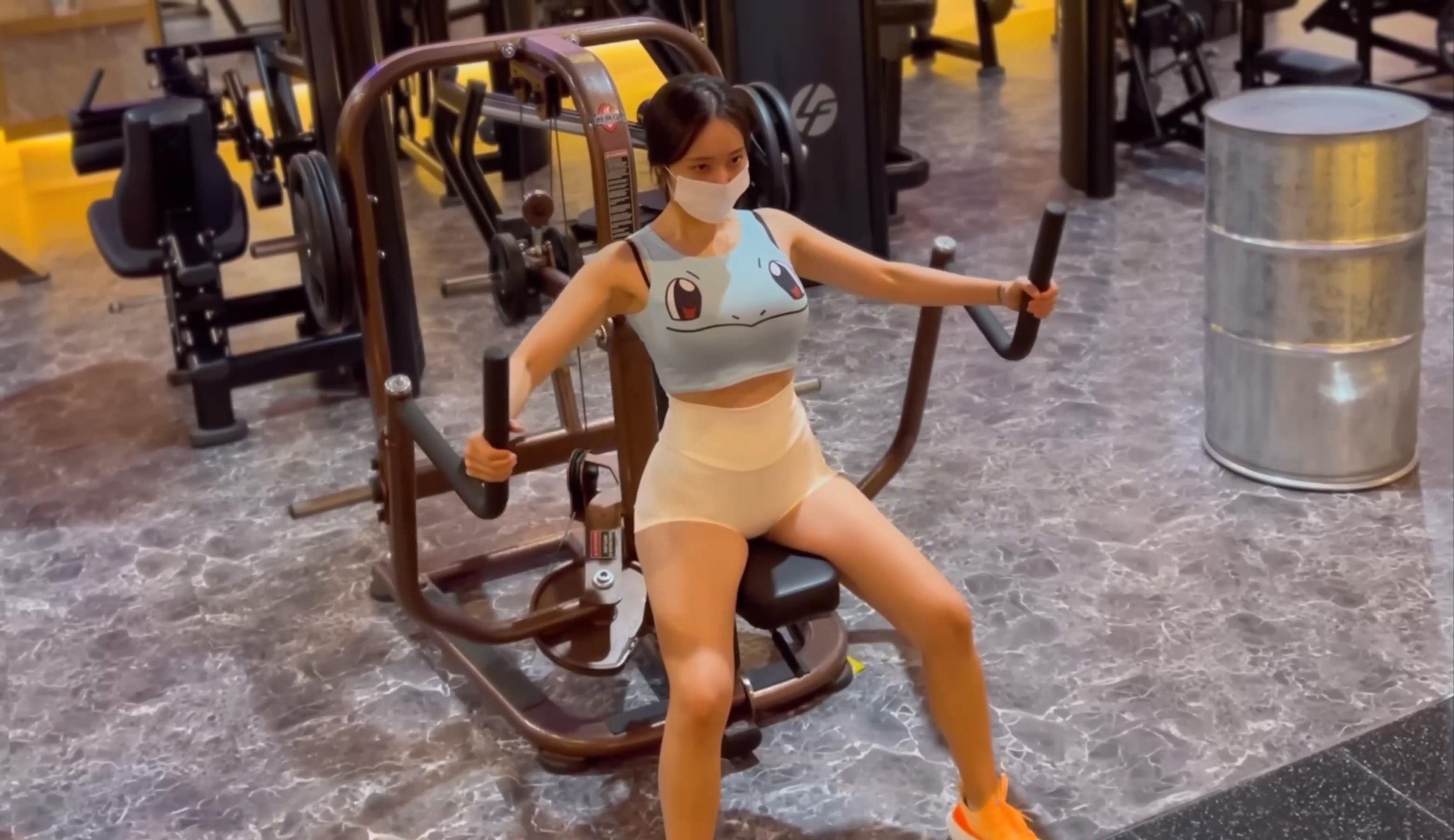 Miss gawonaa's paulownia tank top gym outfit