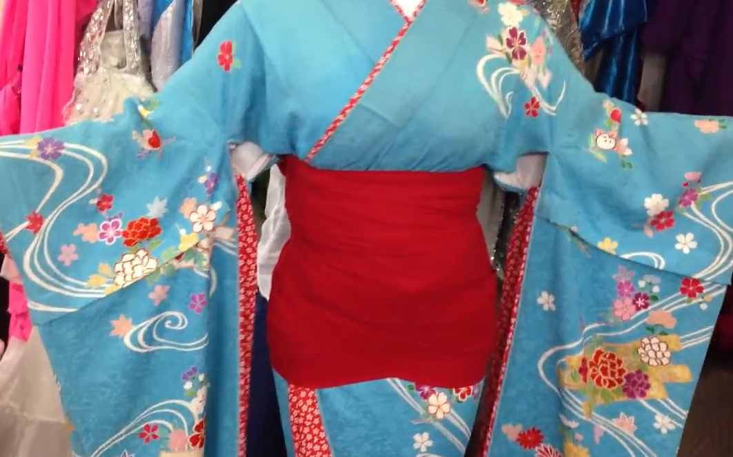 yuri搬运原来是用布勒出来的可爱的妹子艺妓体验第二弹穿和服留袖