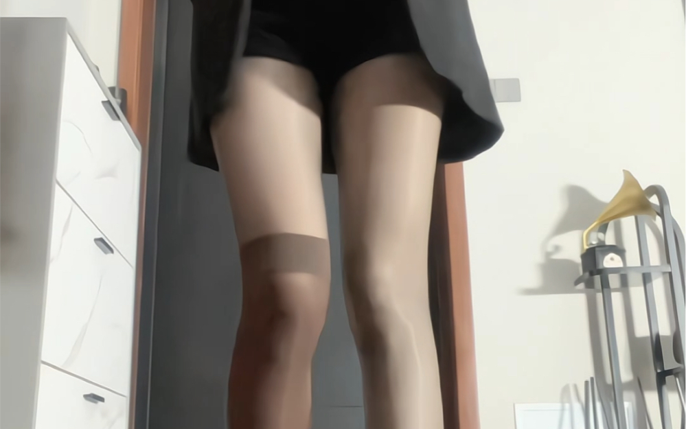 Curry with black silk and shredded meat oil.