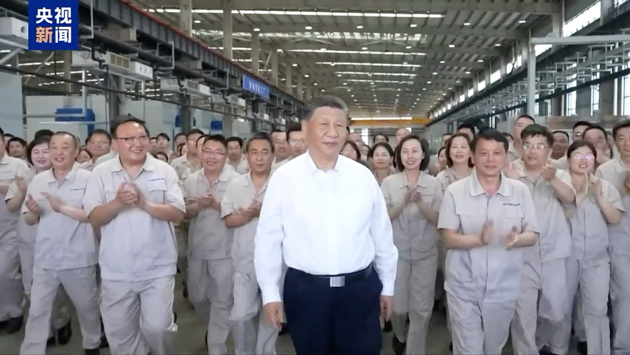 向着宏伟目标接续奋进