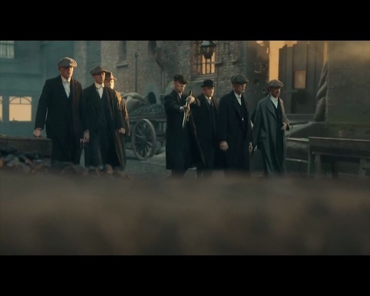 浴血黑帮传奇黑帮家族peakyblinders剃刀党的故事