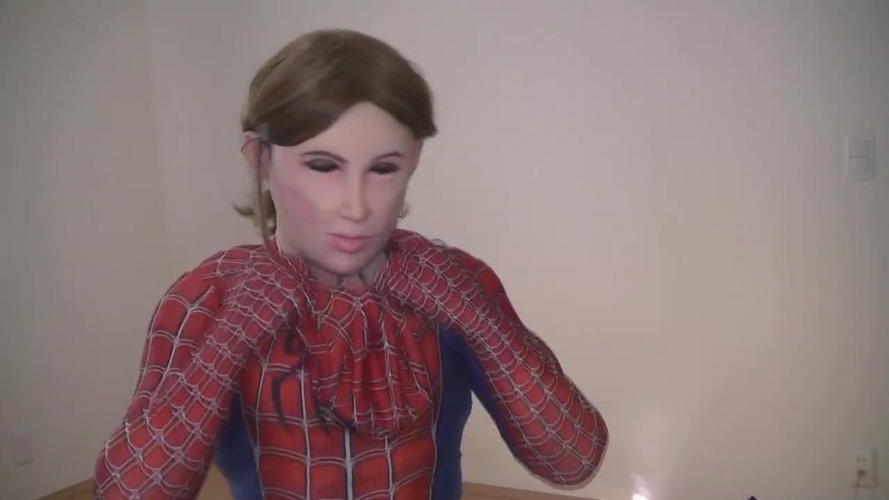 新面具视频333（震惊！易容面具美女穿上两层特殊紧身衣，变身蜘蛛侠！）