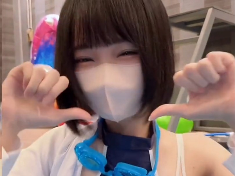 Let's go down to the water and play in the water together!