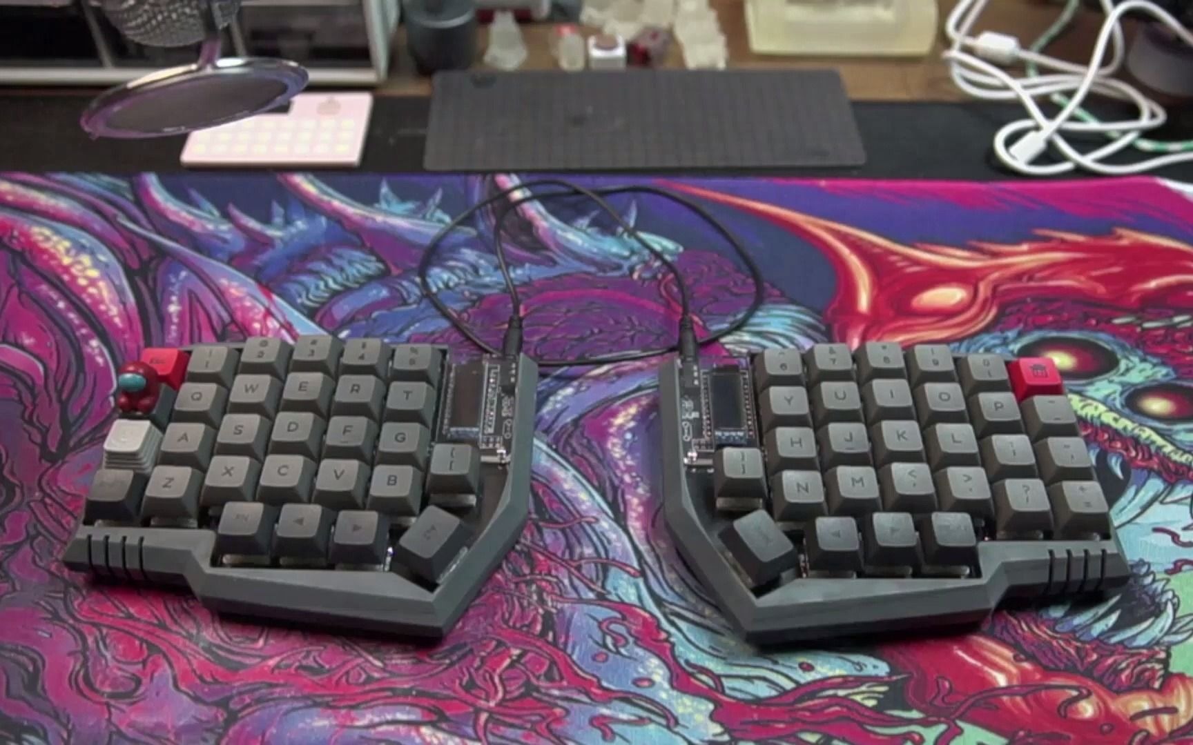 Lily 58 人体工学 分体式 机械键盘 My first split keyboard _ lily58 Build_哔哩哔哩_bilibili