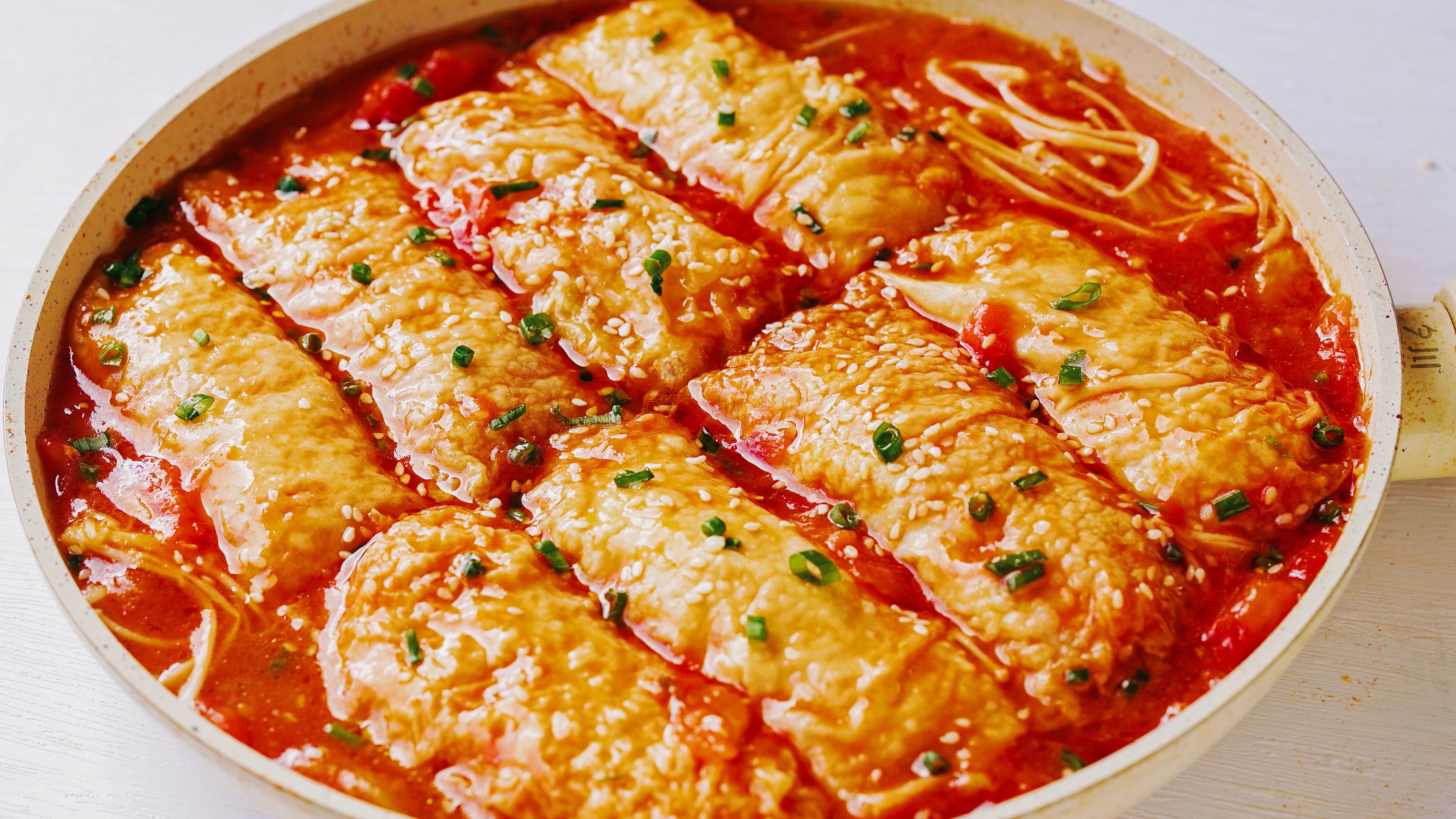 肥牛虾滑响铃卷来了！米饭闻风丧胆。