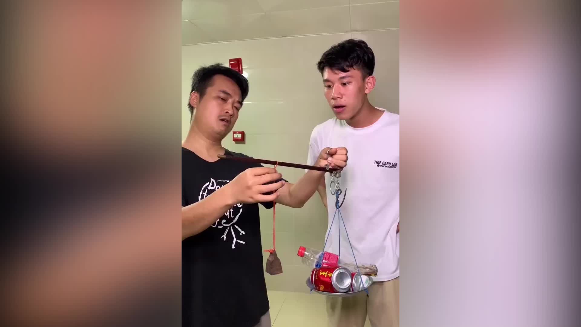 抖音鬼哥侦探剧名侦探容妈妈姜还是老的辣7