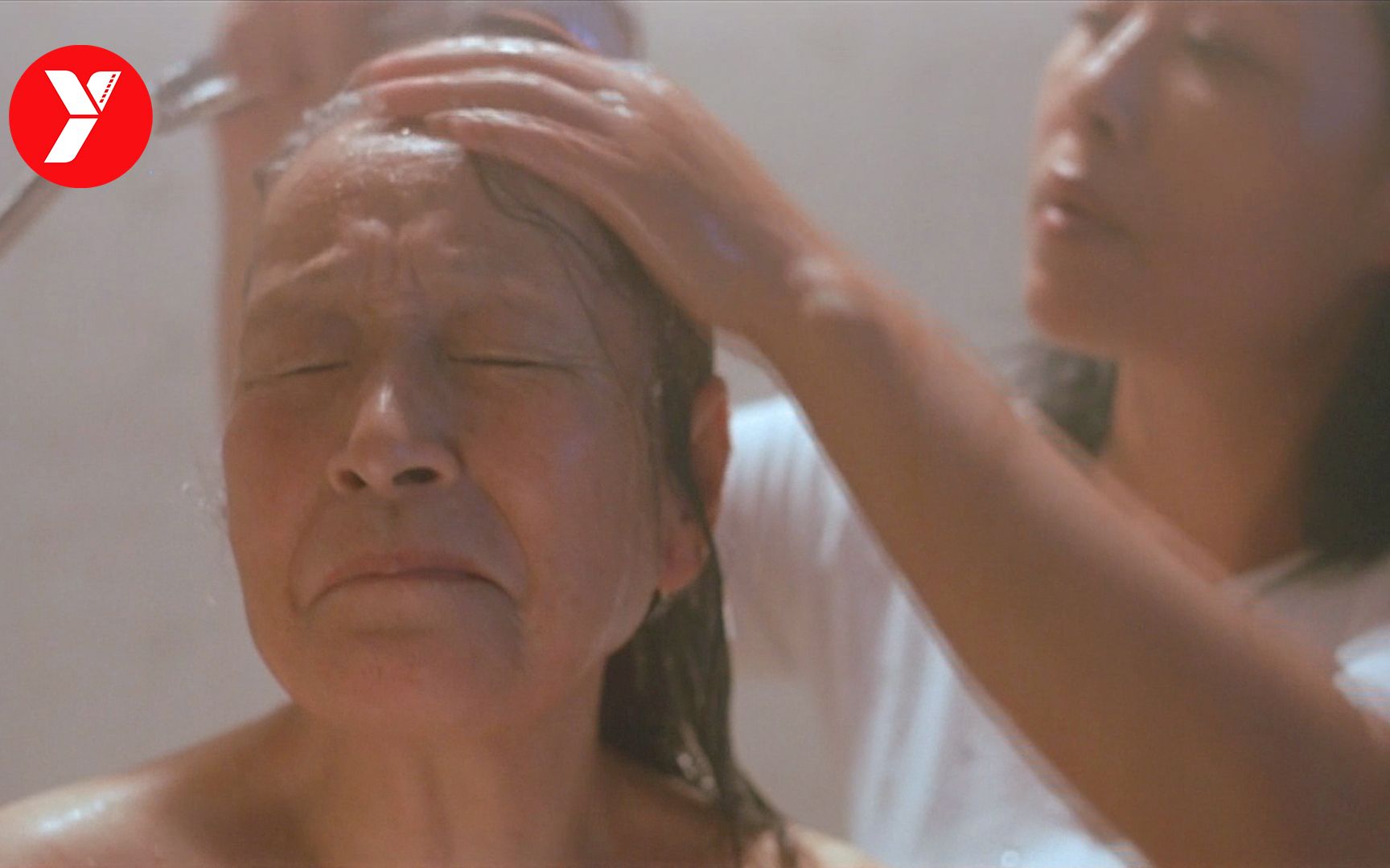 【越哥】“妈妈死了，是我害的”，每一个子女都应该看看的电影，看完哭到抽搐