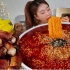 【韩国AmiAmi】3.17更新 |阿米姐宵夜吸一盆火鸡汤面，外加1公斤牛肥肠！