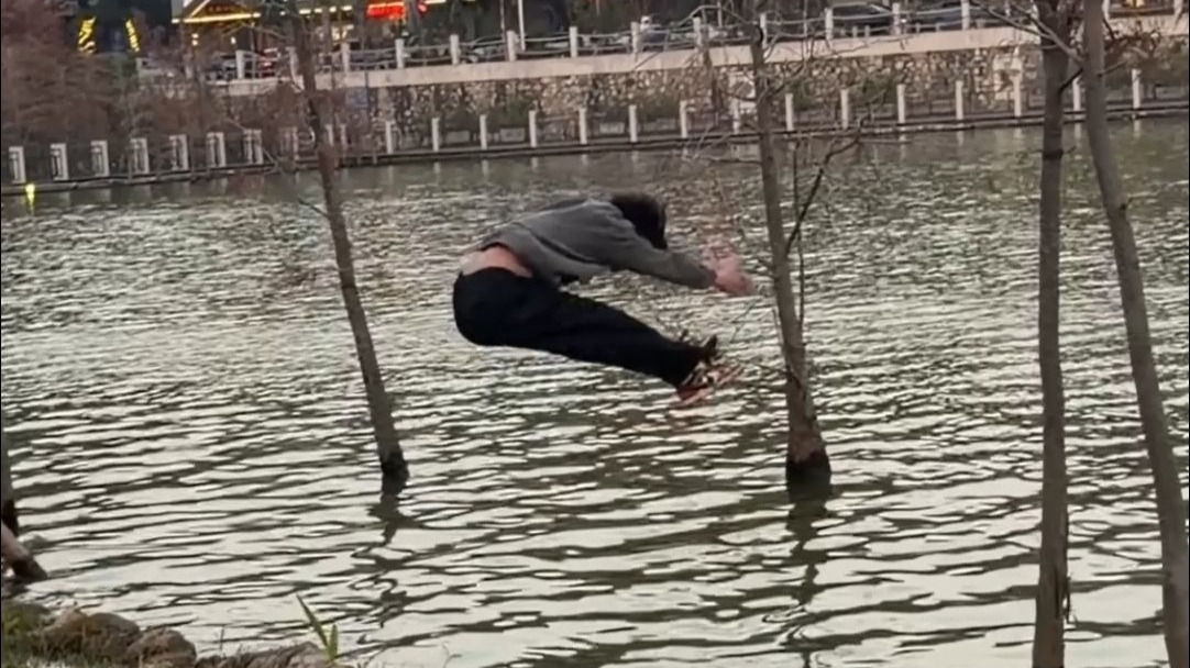 兄弟们，我跳水撤了。