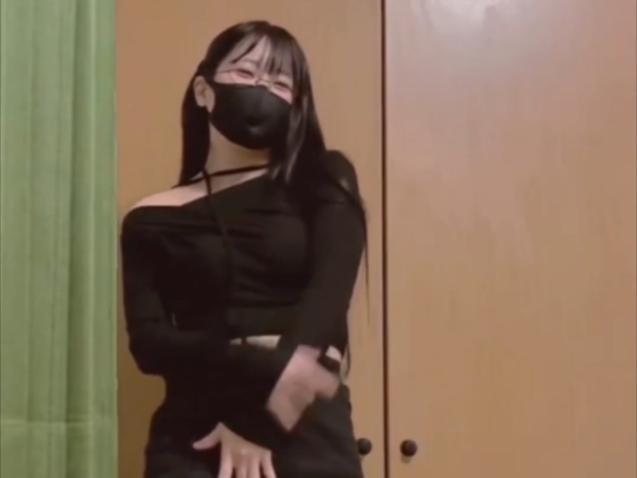 Take off the childish clothes and be a SEX woman.