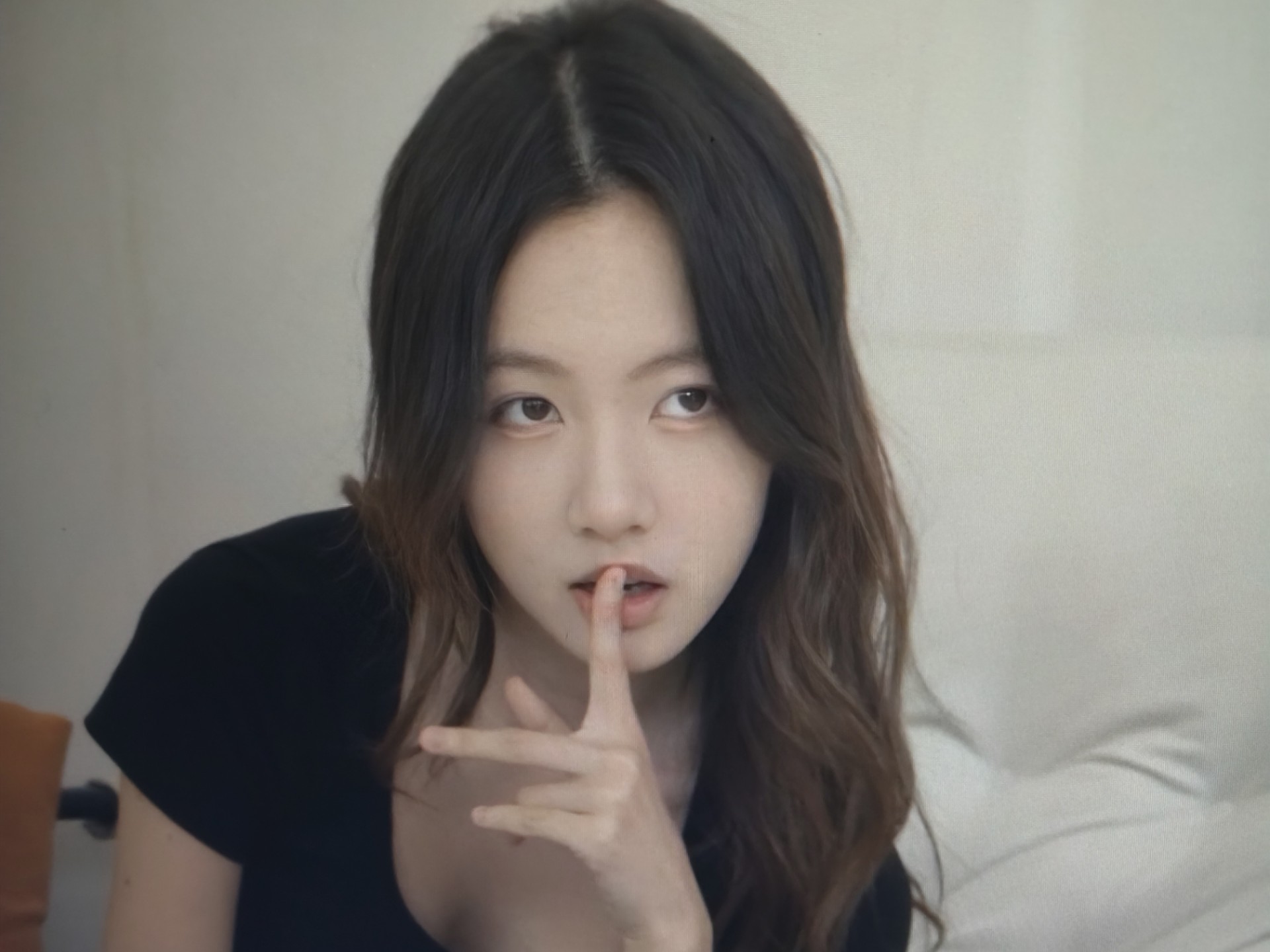 校花琪琪牛仔裤写真花絮完整版