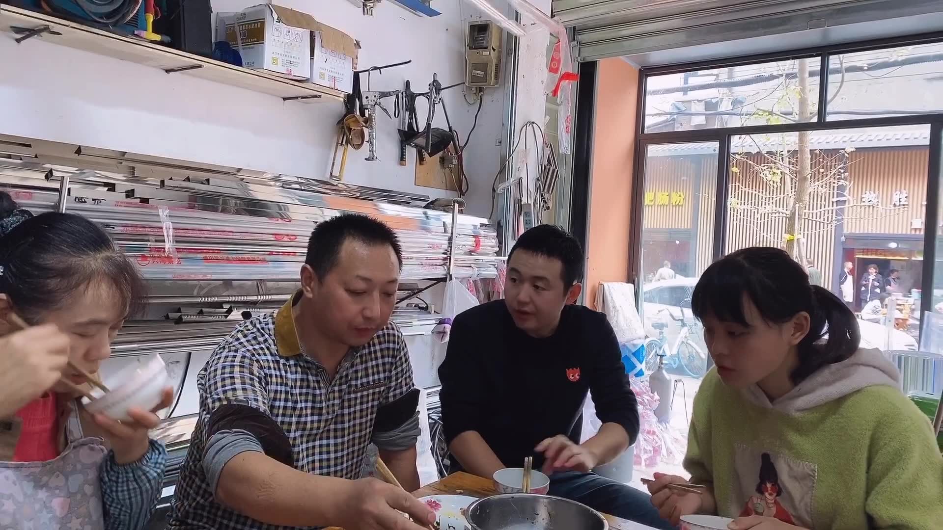 王小川要带圆子回农村婆婆妈递来5000块一旁嫂子看了啥反应