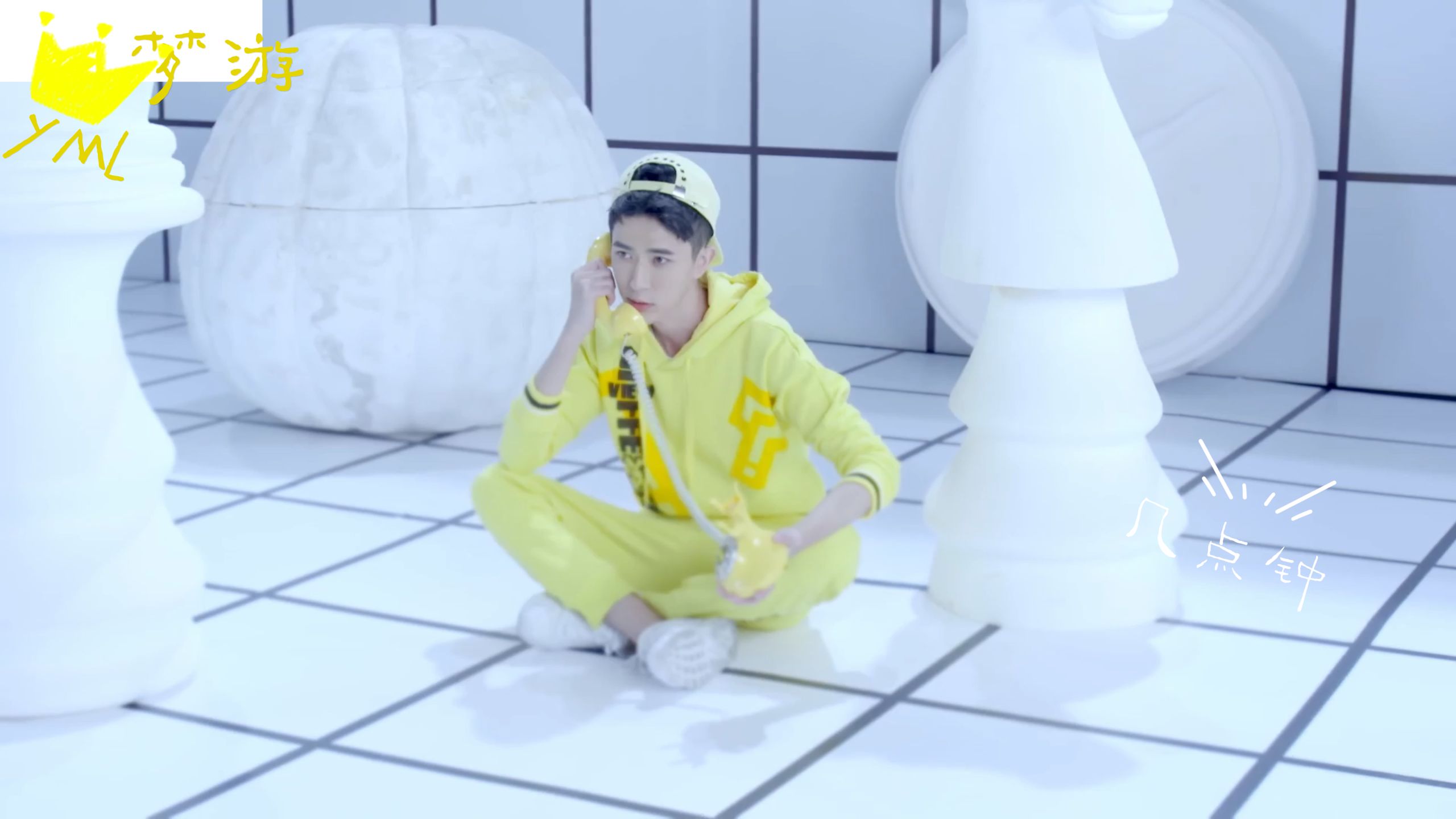 【于朦胧梦游歌词排版】好喜欢萌萌这首歌MV里的状态和曲风 才发现作曲居然是王朝老大