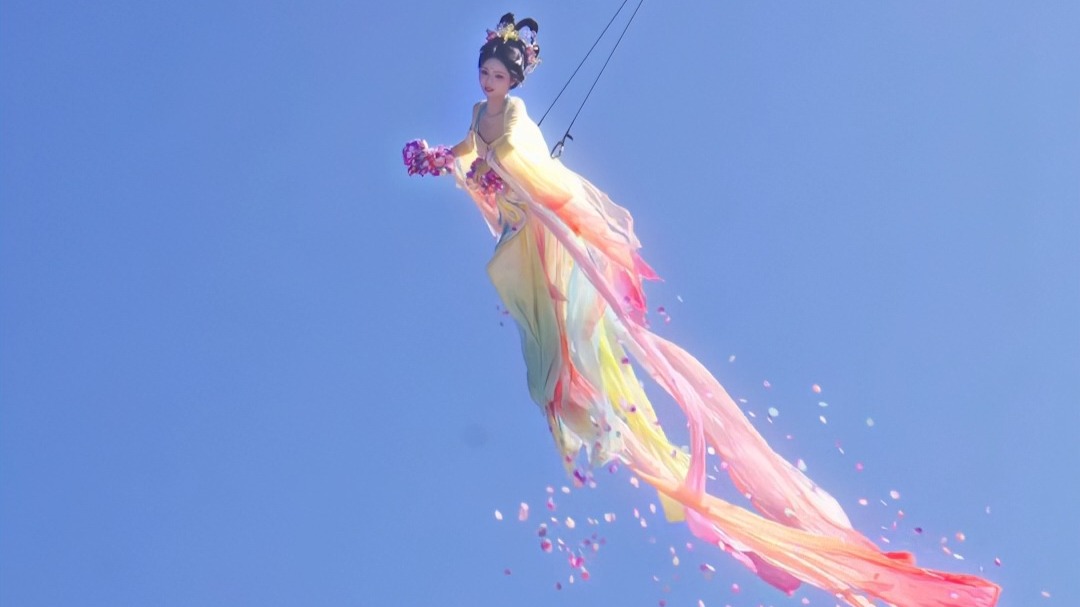 绝美一幕！网友：看到了传说中的“仙女散花”！