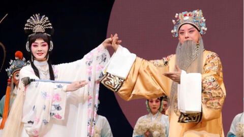 状元媒李胜素演唱京剧,状元媒李胜素演唱京剧李胜素唱的京剧贵妃醉酒