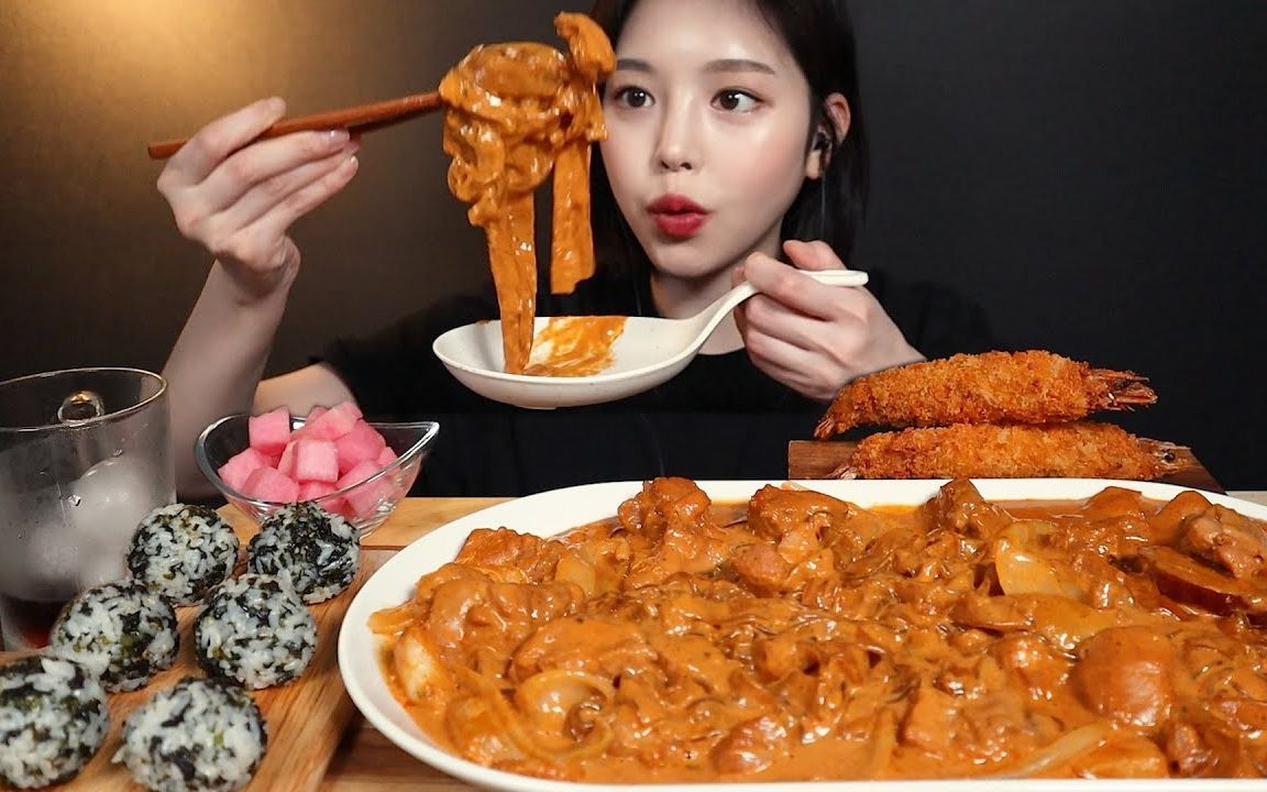 【中字】奶油宽粉无骨炖鸡+紫菜饭团||小嘴大容量Boki吃播||Eat with Boki