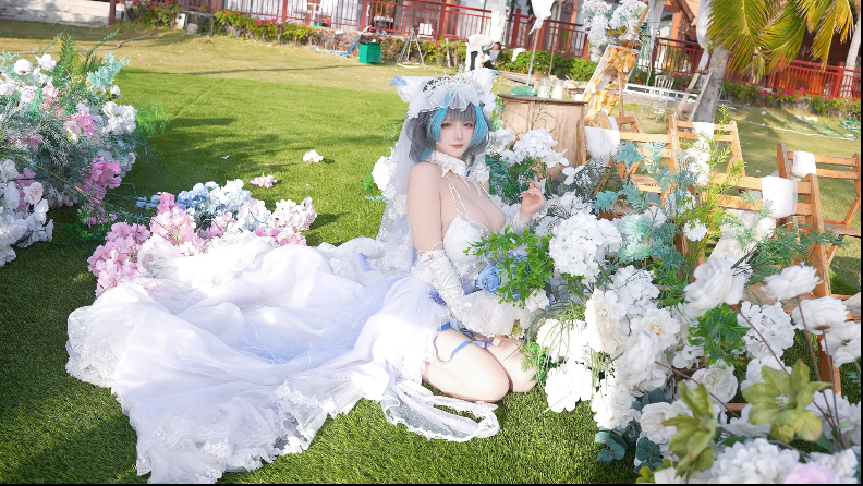 My New Year's wish is to marry the Commander.