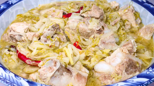 泡菜怎么做才能又酸又辣又香 70e2698ae04294e0146227f04a86373d1e51fd6b.png@310w_174h_1c_100q.jpg