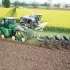 土豪式养地行为——意大利农民用青贮机粉碎油菜做绿肥