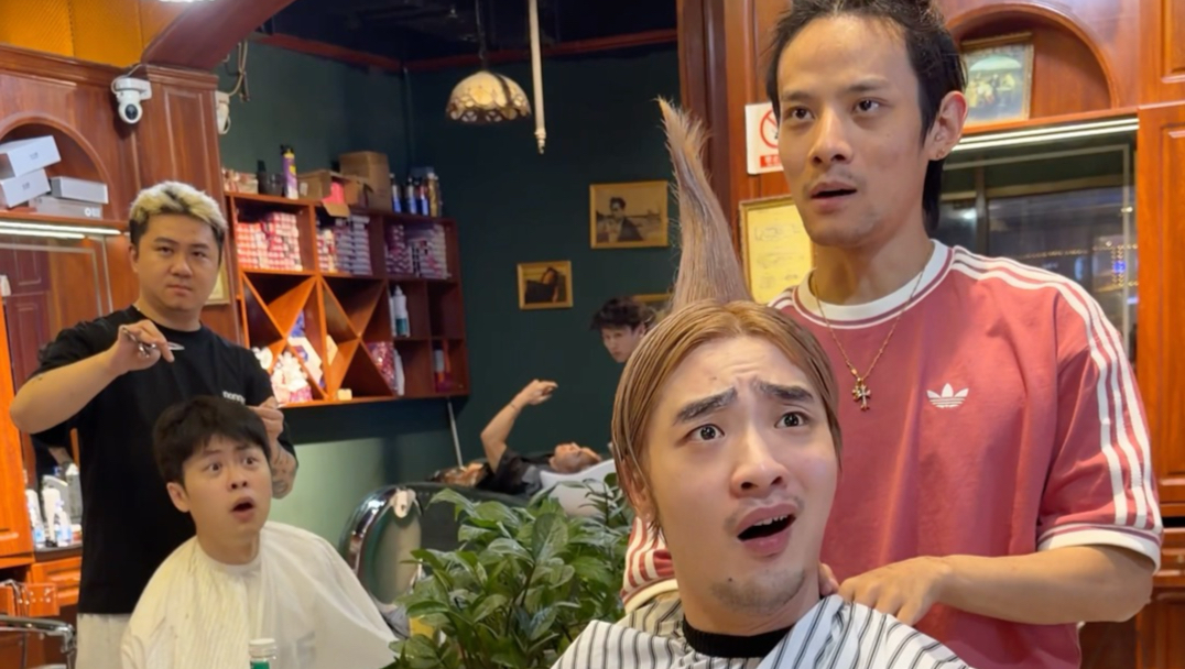 不就是加个联系方式吗…