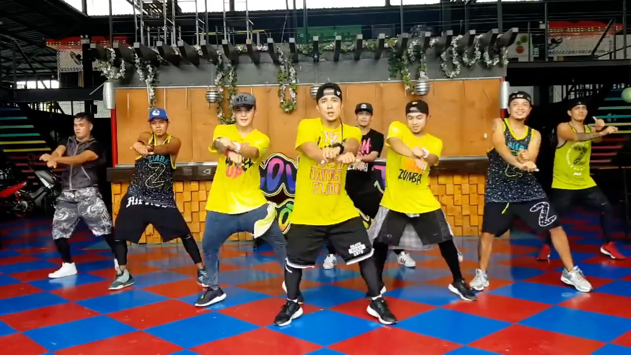 【自用跟练～燃脂搬运】BAAM - MOMOLAND - TML CREW