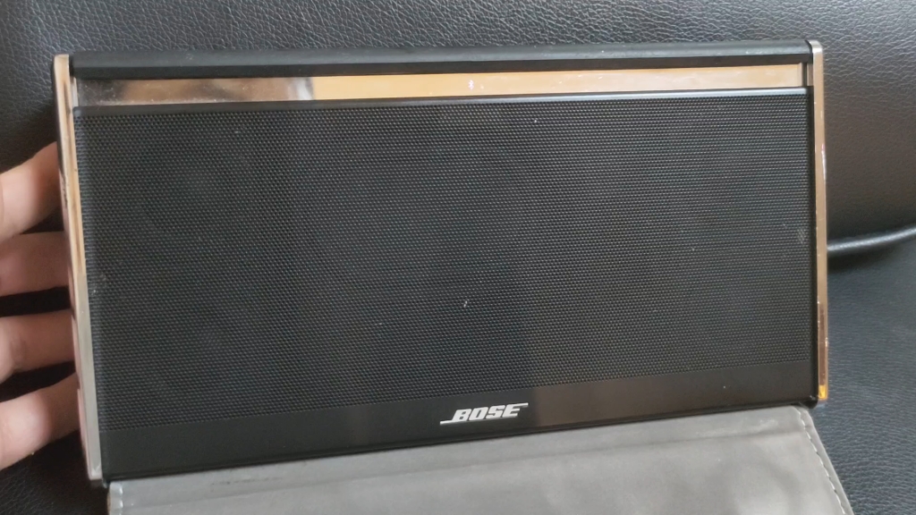 bose soundlink初代，吊打现在的新品