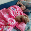 舅舅一来，艾米立马就和舅舅好的不得了