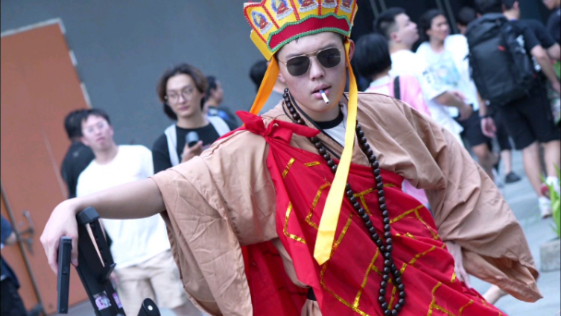 [Master Take You Flying] - Monk Tang is also crazy.