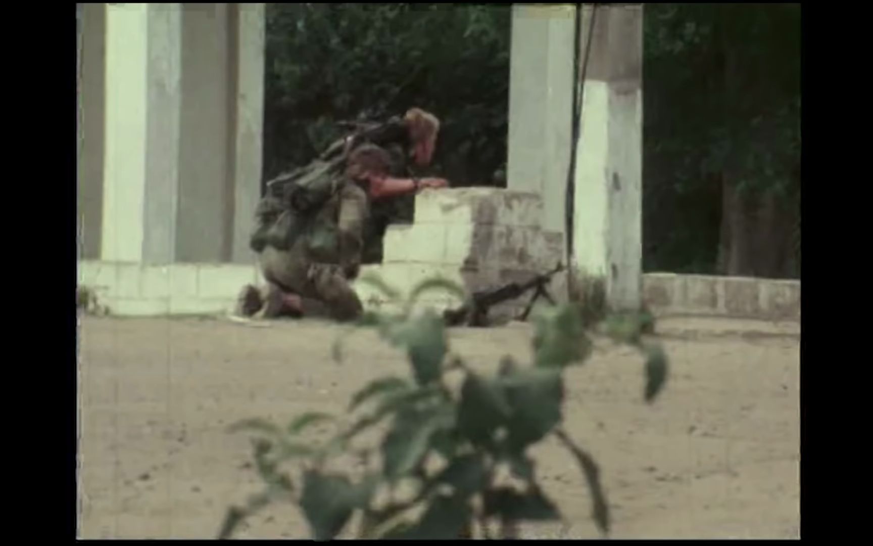 【彩色录像】罗德西亚第一“圣徒”轻步兵营解散前的最后一次阅兵展示（1080PHD）